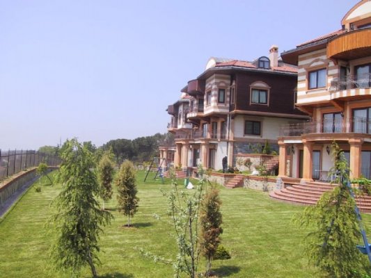 Çamlıca Hakkı Ekşi Mansions